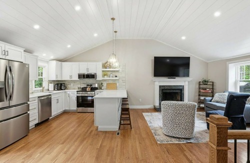 East Dennis House | Peaceful 2-bedroom house with AC in charming Dennis