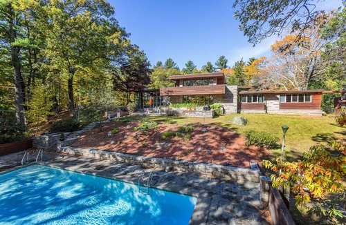 Northborough Cottage | Peaceful Getaway Cottage on grounds of historic mid-century gem