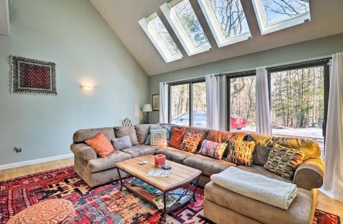 Goshen House | Peaceful Goshen Cottage w/Screened Porch & Views!