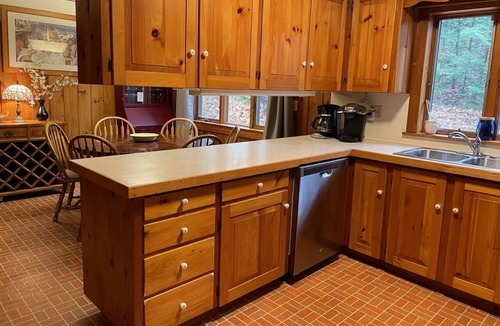 Waldoboro House | Peaceful Lakefront Refuge in the Woods