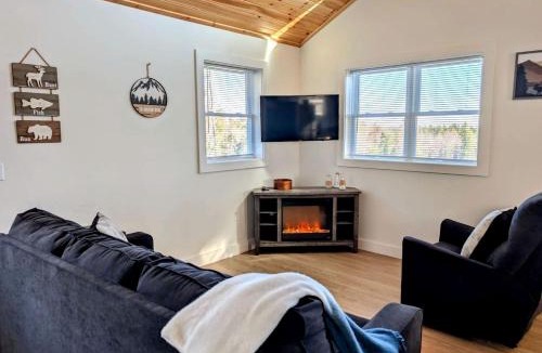 Sullivan House | Peaceful Lakeside Cottage with Fire Pit & Acadia Views near Flanders Pond, Sullivan, Maine
