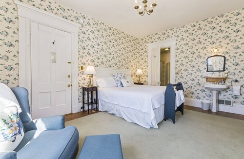 Limerick Bed & Breakfast | Peaceful Maine B&B Room Cozy Stay + Farm-Fresh Breakfast Room 5