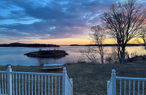 Eastport House | Peaceful Ocean Front Retreat For Quiet People Who Love Natural Beauty