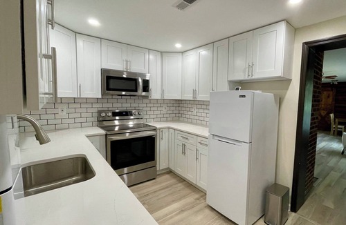 Springfield Apartment | Peaceful Unit with Scenic Views