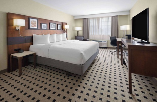 Camp Hill Hotel | Penn Harris Hotel Harrisburg, Trademark by Wyndham