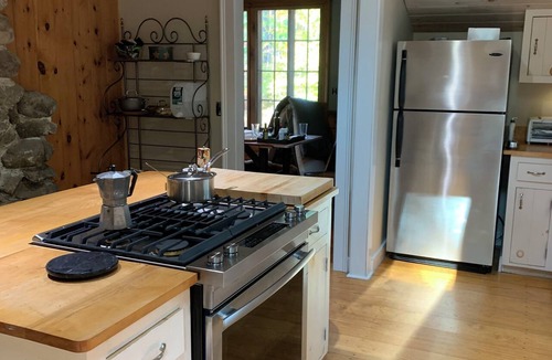 Wolfeboro House | Perfect 2-bedroom lakeside cottage in Wolfeboro,NH for a relaxing and getaway.