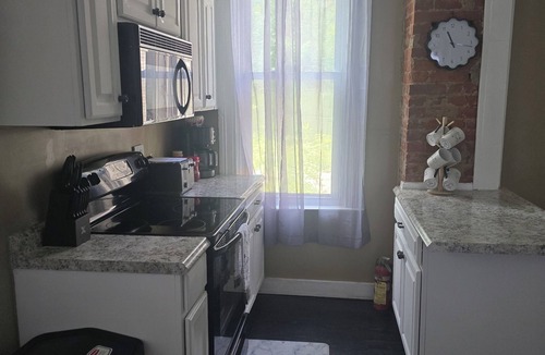 Wilkinsburg House | Perfect 5-bedroom house in Pittsburgh for your next getaway