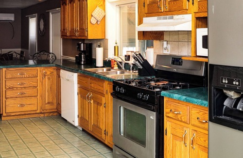 Coal Run House | Perfect Family Getaway: 4-Bedroom Home in the Country