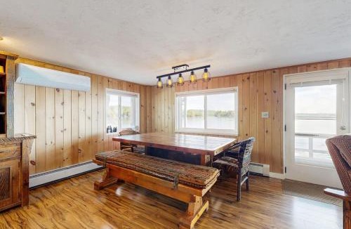 Alton Bay House | Perfect Family Getaway Minge Cove Alton