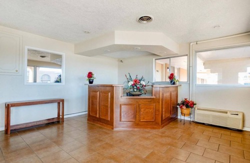 Elk City House | Perfect For Groups! 4 Spacious Units, Close to Ackley Park and Storm House