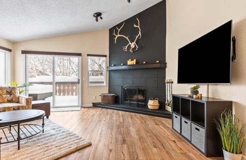University Area Condo | Perfect for medical professionals and remote workers!