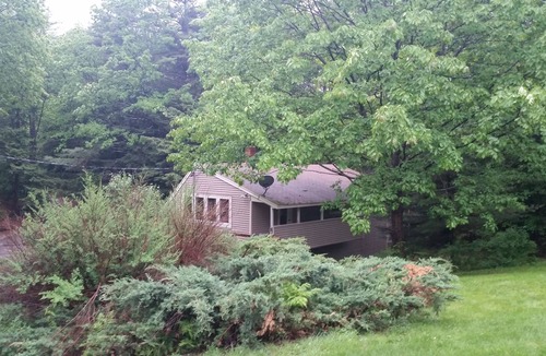 Bennington House | Perfect Getaway Home In The Monadnock Region of NH