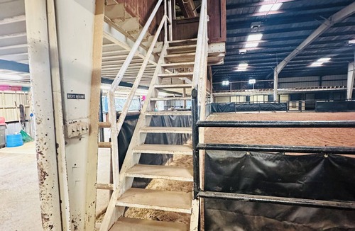 Guthrie House | Perfect place to stay for events at the Lazy E arena.