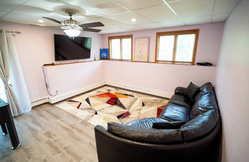 Westwood Apartment | Perfectly Located & Comfy Suite - Summer Best !