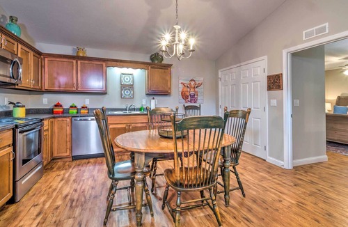 Brownsville Apartment | Pet-Friendly Brownsville Retreat w/Porch!