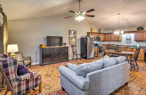 Bowling Green Apartment | Pet-Friendly Brownsville Retreat w/Porch!