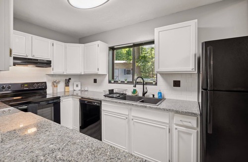 Luray Ski Chalet | Pet-friendly chalet retreat w/deck
