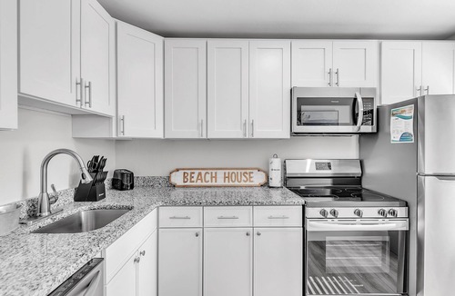 Treasure Island Condo | ☀️ Pet Friendly - Entire Property - The Bungalows ☀️