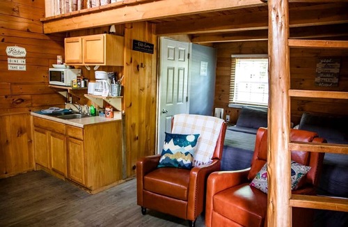 Columbia Cabin | Pet Friendly Log Cabin with Firepit near Green River Lake in Columbia, Kentucky