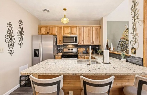 Jefferson Township House | Pet-Friendly near Pool | Golf Course Views