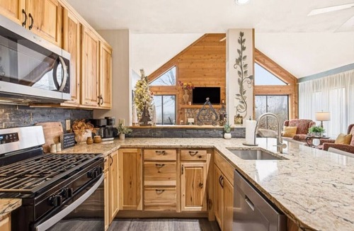 Jefferson Township House | Pet-Friendly near Pool | Golf Course Views