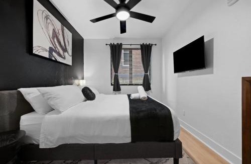 Shadyside Apartment | PFR Suites - Highland, 3BR 2BA Shadyside Condo, ADA, Free Parking