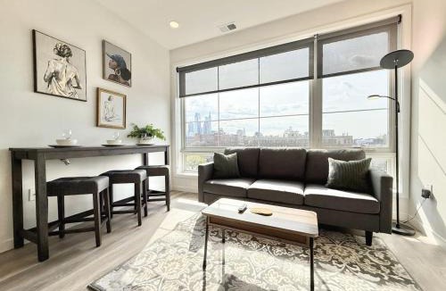 Poplar Apartment | Philly Central King 1BR with Gym