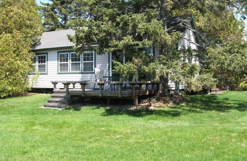 Bernard Cottage | Pinelodge Cottage -waterfront cottage -Acadia National Park/Mount Desert Island