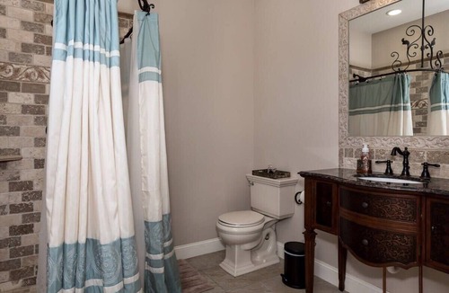 Benton County Apartment | Pinnacle Luxury Apt: Awesome Location & Lifestyle