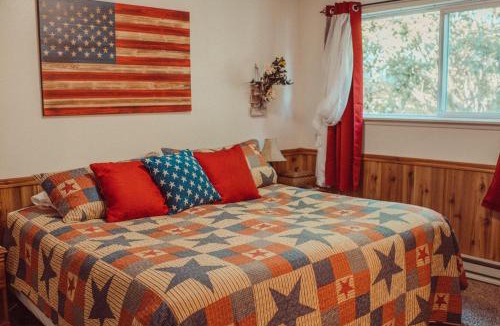 Homer Hotel | Pioneer Inn Downtown
