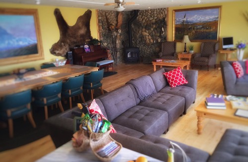 Wasilla Bed & Breakfast | Pioneer Ridge B&B Inn