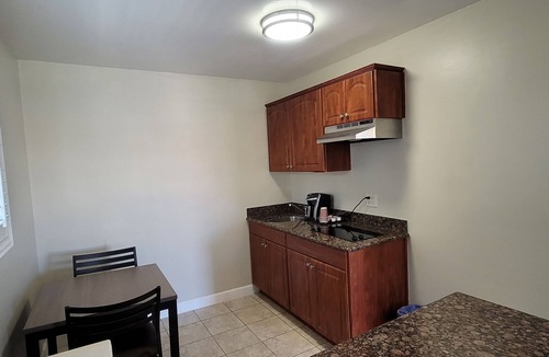 Downtown Hotel | Pismo Beachwalker Inn & Suites