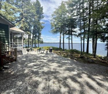 Sebago Villa | PLACYD PINES LIMIT 8 cottage