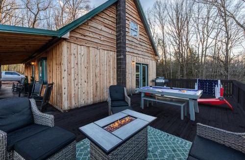 Mount Nebo House | PlayDeck Cabin New River Gorge and Summersville Lake