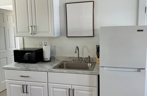 Newburyport Apartment | Plum Island Beach Studio - 4 Minute Walk to Beach!