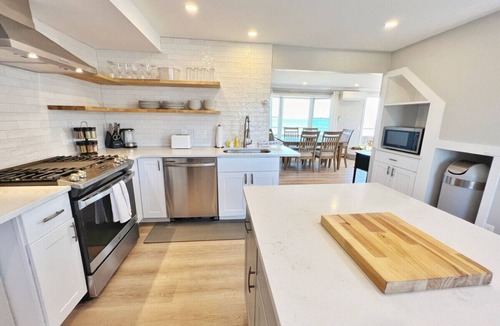 Newbury Condo | Plum Island Beachhead: Beachfront & Views! Condo