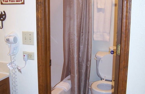 Eureka Springs Hotel | Pointe West Resort Motel