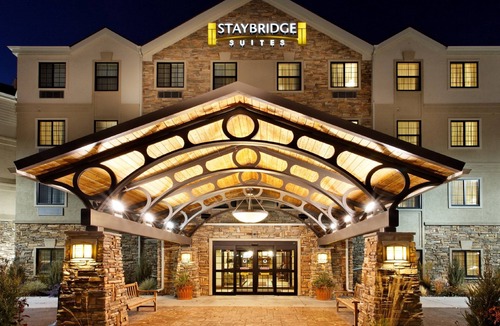 Lexington Apartment | Pool. Free Breakfast. Studio Near U of Kentucky.