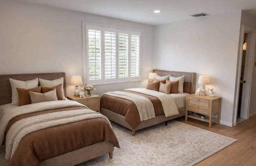 Southampton Bed & Breakfast | Pool Gym Biocharger Tennis Private bath All New BR