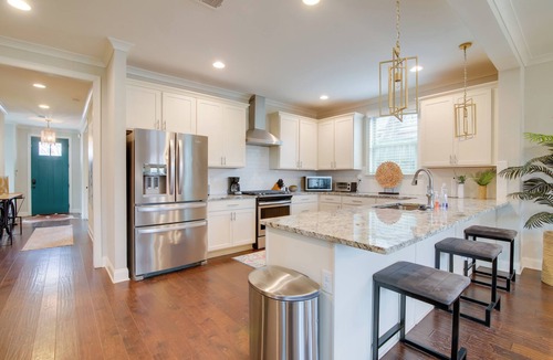 Cooper-Young Historic District House | Pool Table! Walkable Stay in Midtown MEM