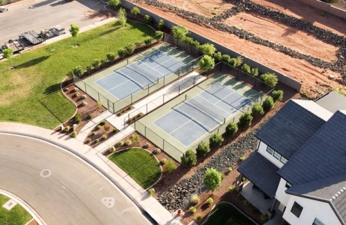 Ivins House | Poolside Retreat Arcade, ping pong, pickleball