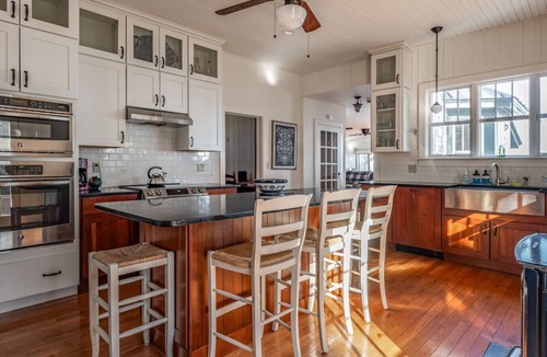 Northport House | Port Lucy - Family Home w/Direct Access to Bay!
