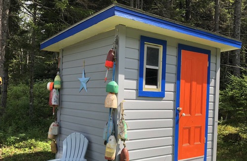 Tenants Harbor House | “Posada de Pelicano”- Bright 2 bedroom Home with Ocean Access