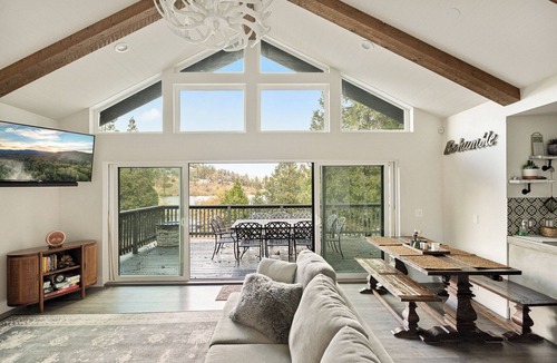 Crestline House | PREMIER 4BR LAKEFRONT HOME + BEST VIEWS + GENERATOR + EASY ACCESS TO LAKE