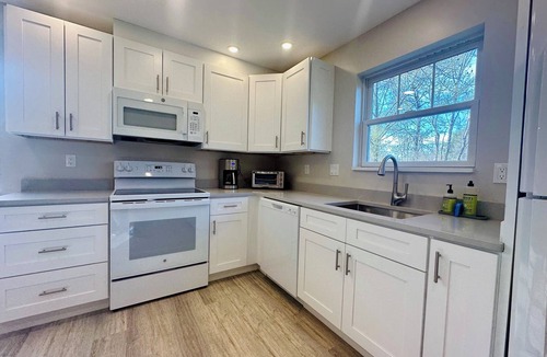 Bar Harbor Condo | Premium Apartment Living in Bar Harbor