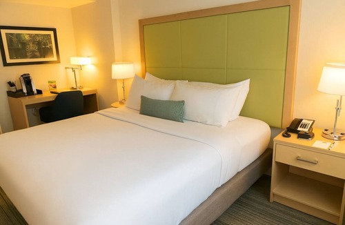 Medical Center Area Hotel | Premium King Room, The Inn at Longwood Medical, Comfortable Stay, Next to HMS