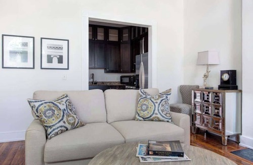 North Downtown Apartment | Prime Downtown Mall Flat with Free Parking - #306