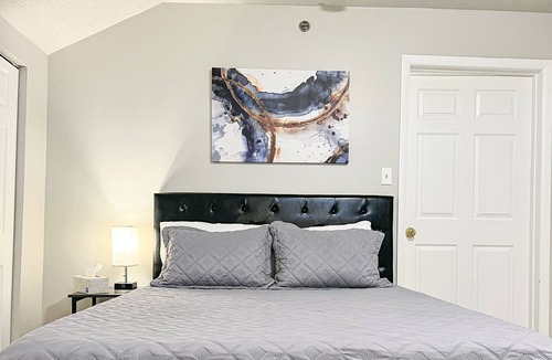 Ross Township Apartment | PRIME location w/Great Wifi and Free Parking!
