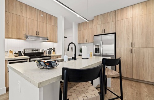 Downtown Apartment | Prism - Downtown - Gym - Bike Storage