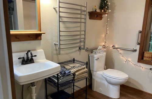 Fort Hill Cottage | Privacy-Adventure-Romance-Unplugged--No extra cleaning fees-Five Star Reviews